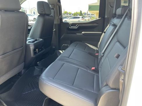 Used 2026 Chevrolet Silverado 1500 LT Trail Boss w/ LT Trail Boss Premium Package AWD/4WD image 13