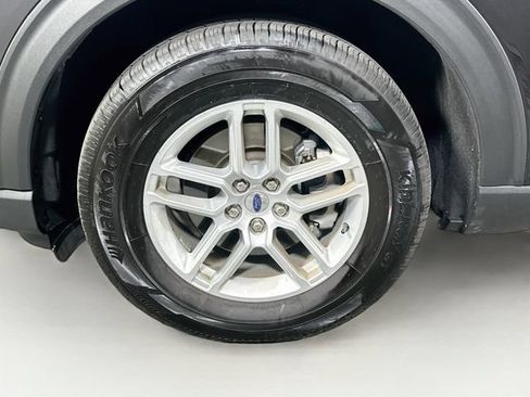 Used 2026 Ford Explorer Active AWD/4WD image 23
