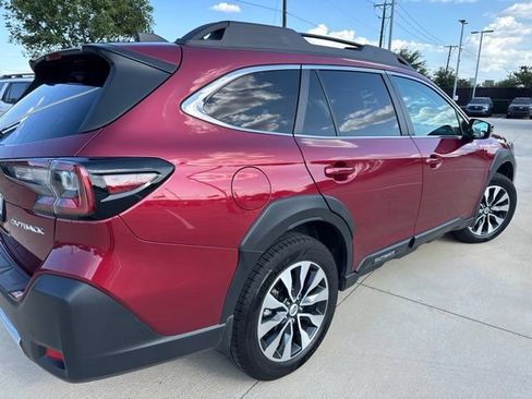 Used 2024 Subaru Outback Limited w/ Popular Package #2 AWD/4WD image 3