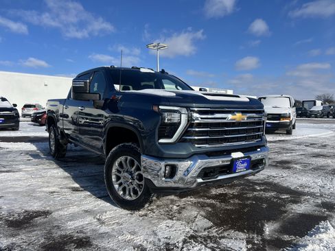 Certified 2025 Chevrolet Silverado 3500 LTZ w/ LTZ Premium Package image 2