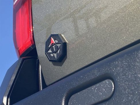 Used 2025 Toyota Tacoma TRD Sport image 10