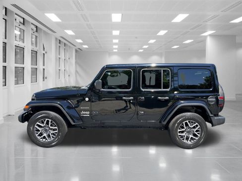 Used 2021 Jeep Wrangler Unlimited Sahara AWD/4WD image 8