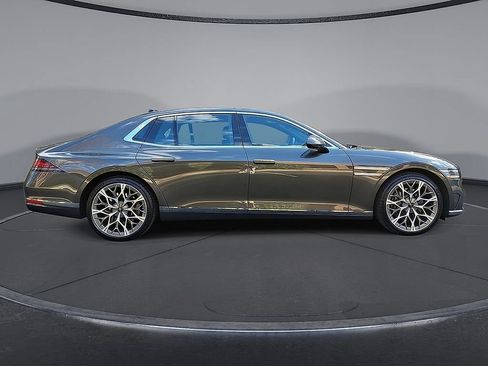 Used 2025 Genesis G90 3.5T AWD/4WD image 26