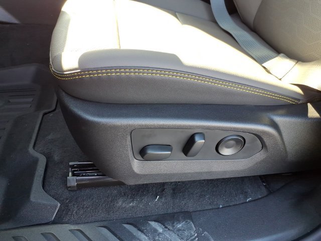New 2026 Chevrolet Colorado ZR2 w/ Technology Package AWD/4WD image 7