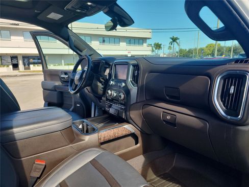 Used 2023 GMC Sierra 2500 Denali w/ Denali Ultimate Package image 34