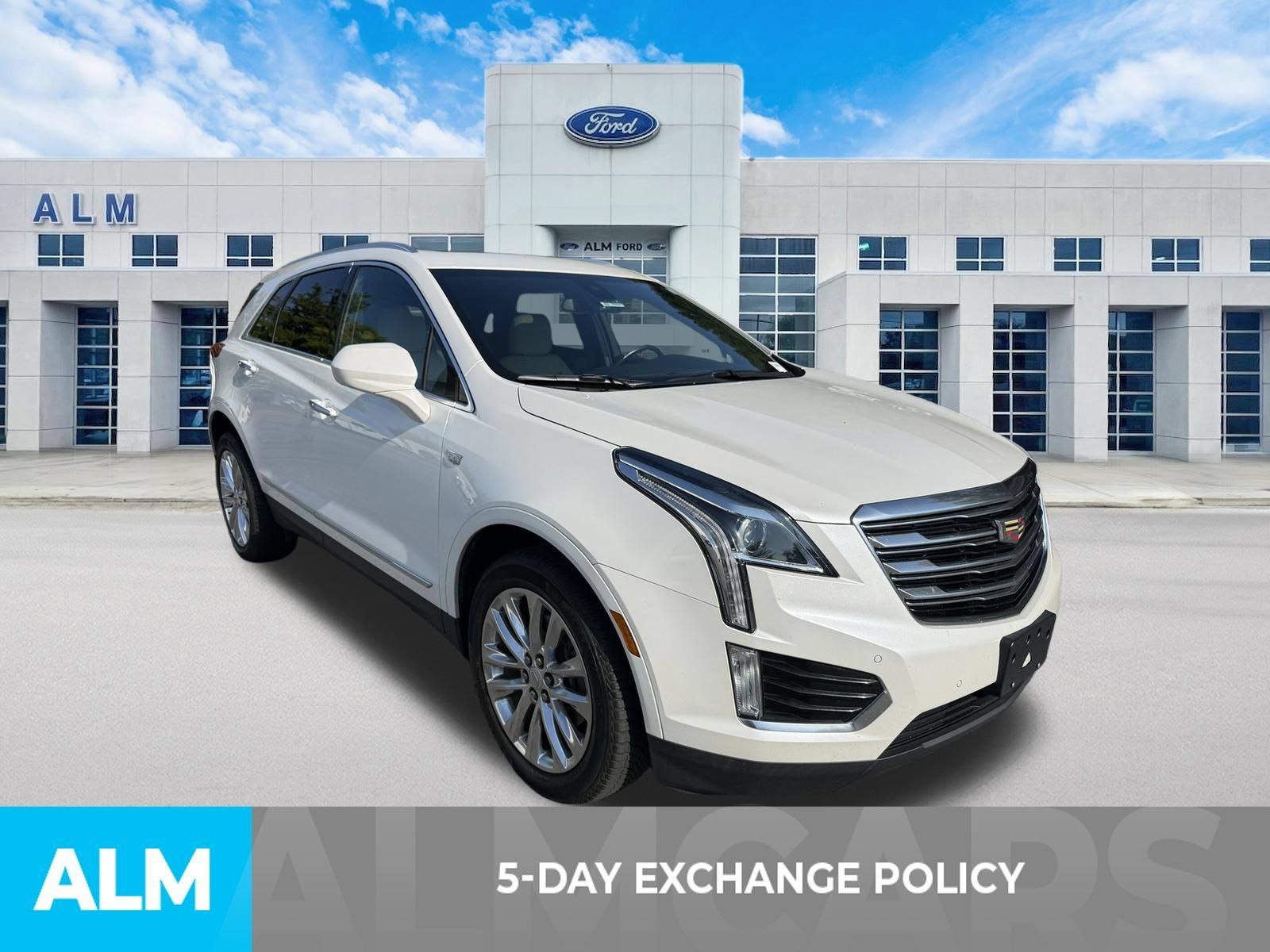 Used 2019 Cadillac XT5 Luxury FWD image 3