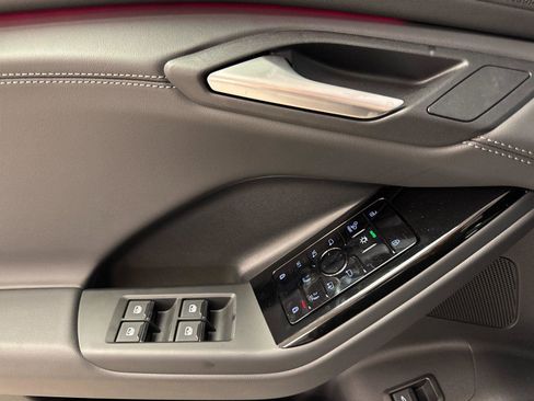 New 2025 Audi Q6 e-tron Premium Plus image 10