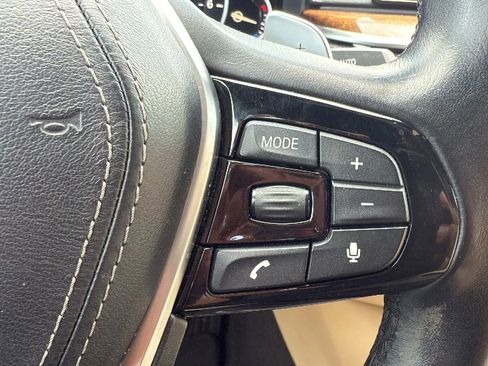 Used 2017 BMW 530i xDrive image 11