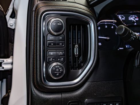 Used 2023 GMC Sierra 3500 AT4 w/ AT4 Preferred Package image 19