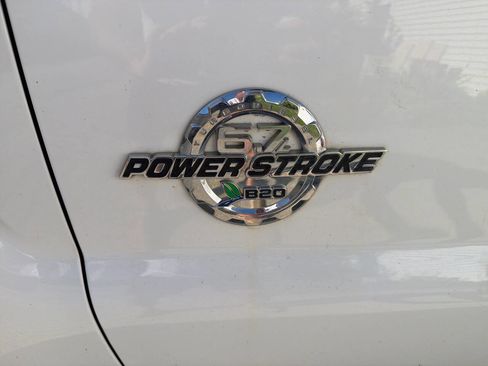 Used 2016 Ford F350 XLT w/ XLT Interior Package RWD image 8