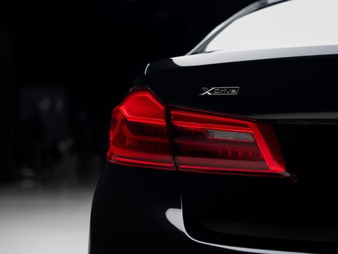Used 2020 BMW 540i xDrive w/ M Sport Package AWD/4WD image 28