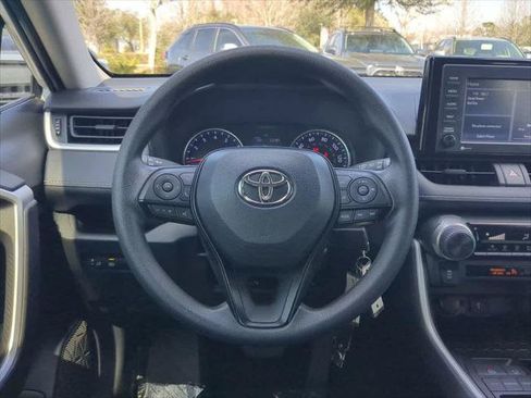 Certified 2022 Toyota RAV4 LE FWD image 15