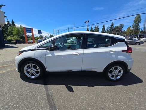 Used 2020 Chevrolet Bolt LT FWD image 4
