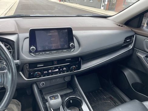 Used 2021 Nissan Rogue SL AWD/4WD image 11