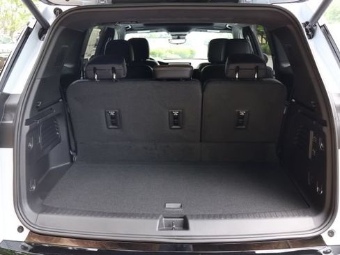 New 2026 GMC Acadia Denali Ultimate w/ LPO, Floor Liner Package AWD/4WD image 26