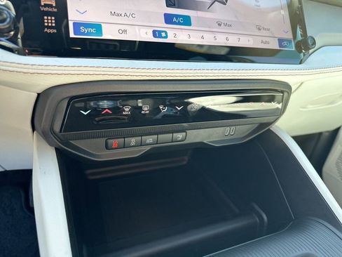 New 2026 Jeep Cherokee Limited image 35