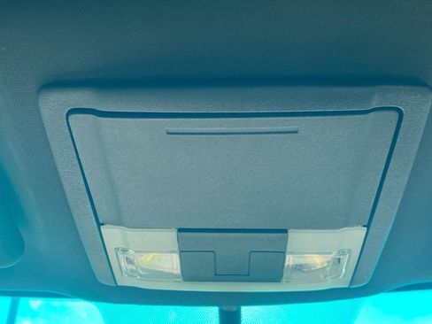 Used 2013 Ford Explorer Limited image 23