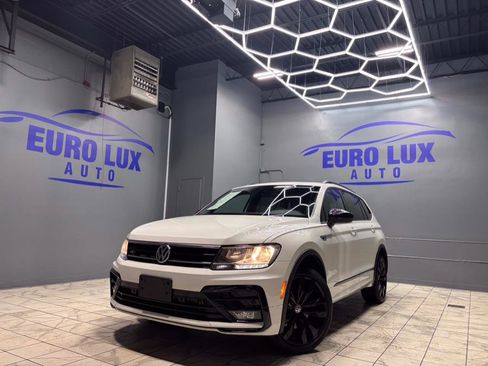 Used 2021 Volkswagen Tiguan SE R-Line image 3