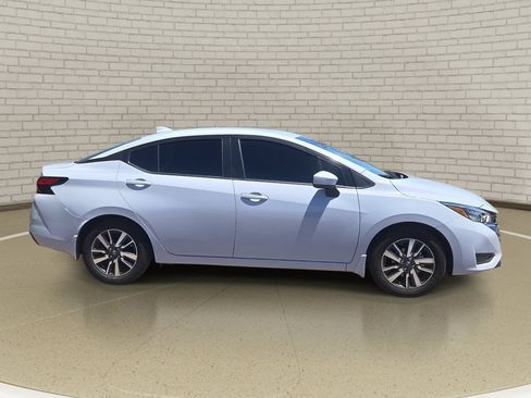 Used 2025 Nissan Versa SV w/ Trunk Package FWD image 4