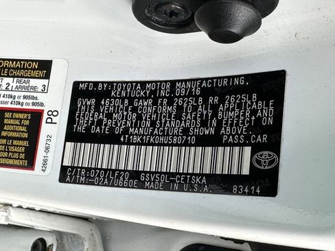 Used 2017 Toyota Camry XSE image 39