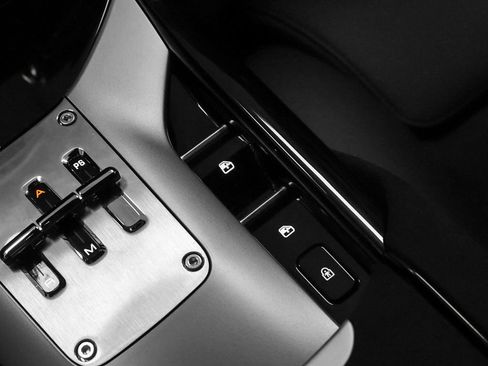 Certified 2023 Ferrari Purosangue AWD/4WD image 70