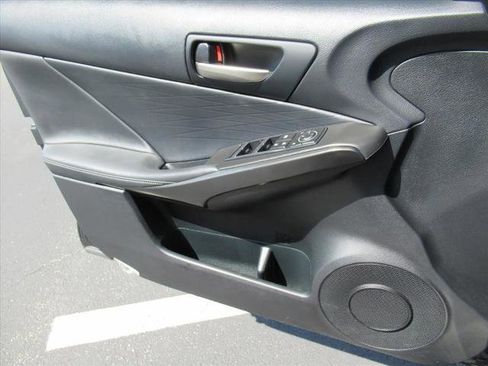 Used 2022 Lexus IS 350 F Sport image 31