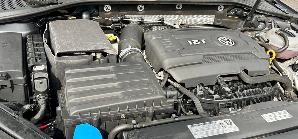 Used 2017 Volkswagen Golf Alltrack SE AWD/4WD image 25
