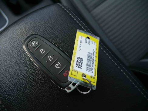 Used 2019 Ford Escape SE AWD/4WD image 28