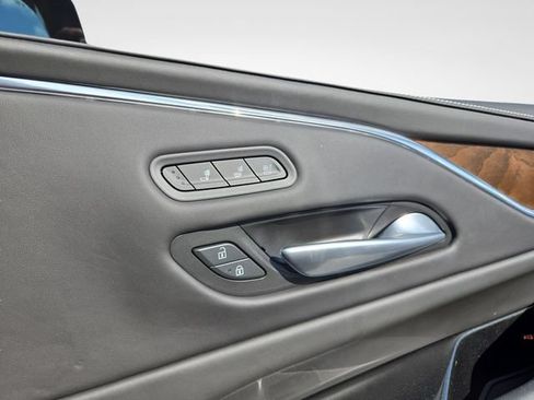 Used 2023 Cadillac Escalade Sport Platinum RWD image 44