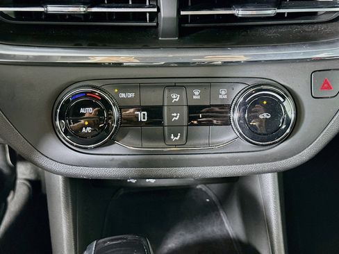 Used 2026 Buick Envista Preferred FWD image 23