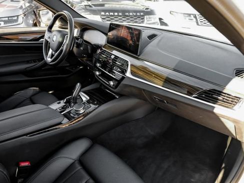 Used 2023 BMW 530e image 23