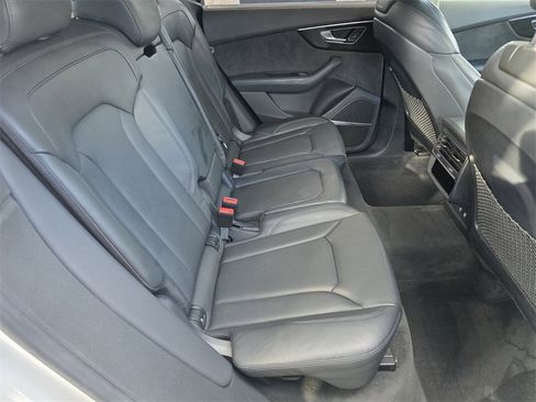 Used 2020 Audi Q8 Prestige w/ Prestige Package image 26