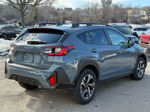 Used 2024 Subaru Crosstrek 2.0i Premium image 6