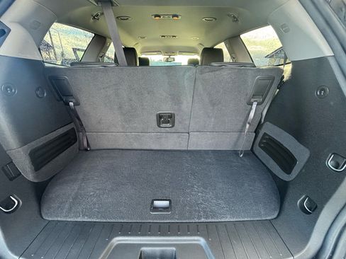 Used 2011 Buick Enclave CXL image 27