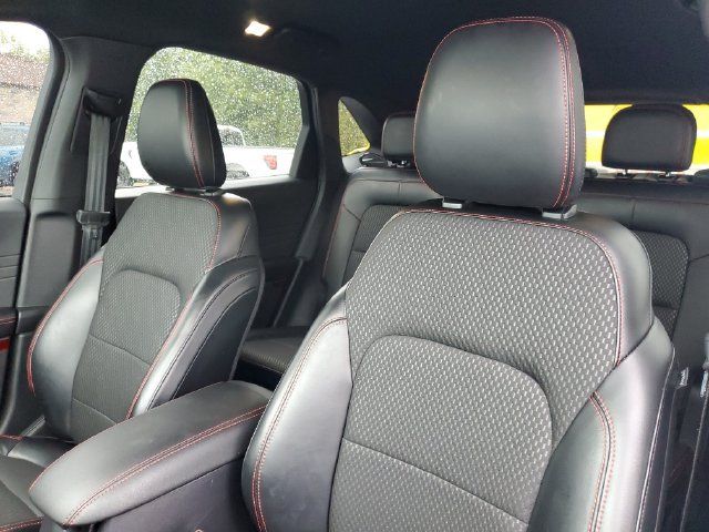 Used 2023 Ford Escape ST-Line Select w/ Tech Pack #2 AWD/4WD image 16