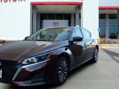 Used 2024 Nissan Altima 2.5 SV