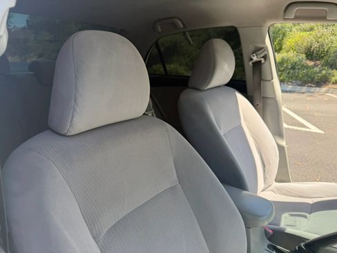 Used 2012 Toyota Corolla L FWD image 26