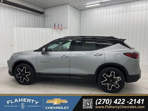 Used 2024 Chevrolet Blazer RS w/ Enhanced Convenience Package FWD image 5