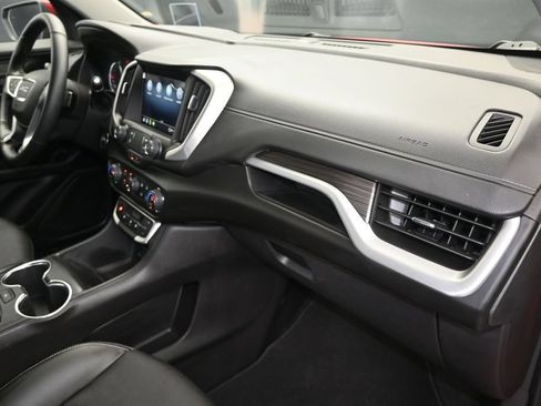 Used 2024 GMC Terrain SLT w/ Tech Package FWD image 24