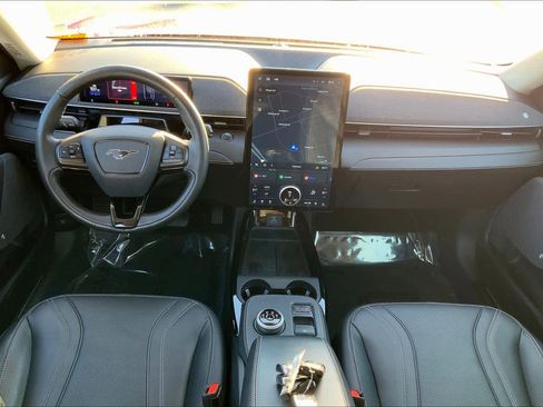Used 2021 Ford Mustang Mach-E Premium image 11