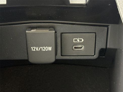 Certified 2026 Toyota Corolla Cross SE image 31