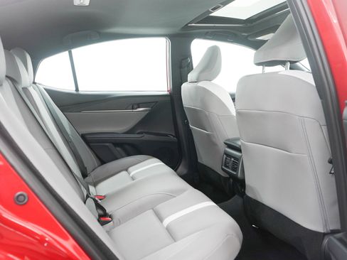 Used 2026 Toyota Camry SE w/ Multimedia Upgrade Package FWD image 14