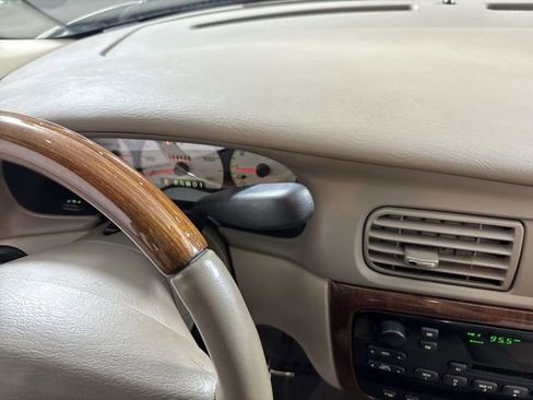 Used 2003 Ford Taurus SEL image 16