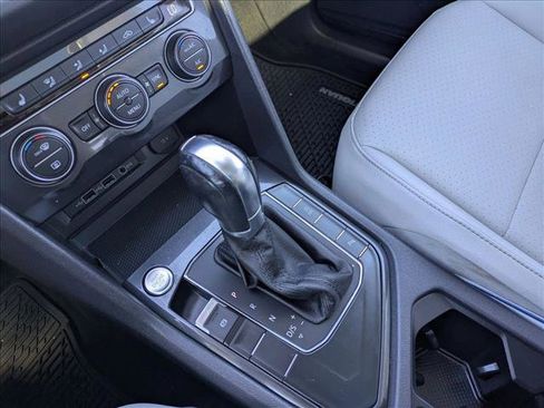 Used 2019 Volkswagen Tiguan SEL image 12