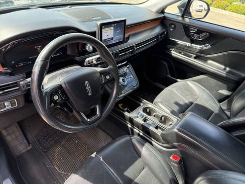 Used 2021 Lincoln Corsair Reserve w/ Equipment Group 201A FWD image 11