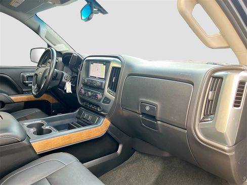 Used 2017 Chevrolet Silverado 2500 LTZ w/ Duramax Plus Package image 30