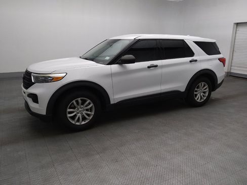 Used 2020 Ford Explorer 2WD image 2