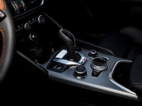 New 2025 Alfa Romeo Giulia AWD w/ Driving Assist Package image 20