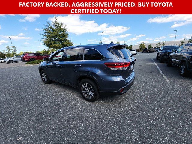 Used 2017 Toyota Highlander XLE w/ Carpet Mat Package FWD image 11