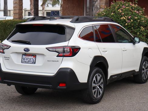 Used 2023 Subaru Outback Premium image 10